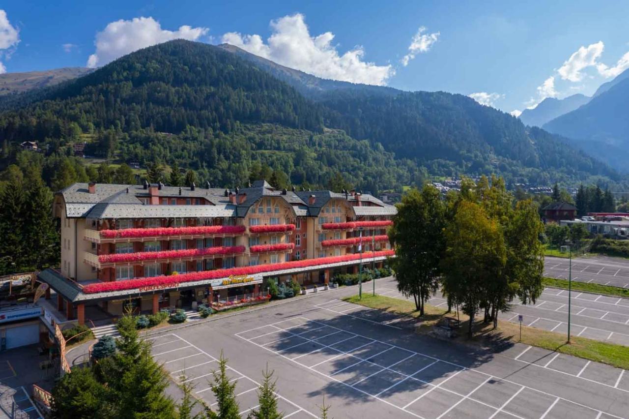 Residence Club Ponte Di Legno Buitenkant foto